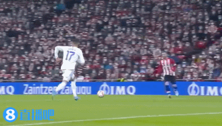 犹他爵士逆转击败篮网，豪取两连胜，马尔卡宁和乔治表现突出，篮网失误和外线投射不佳。